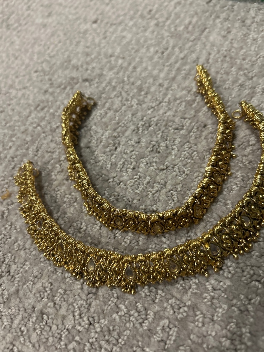Beautiful Indian Pakistani papal anklet